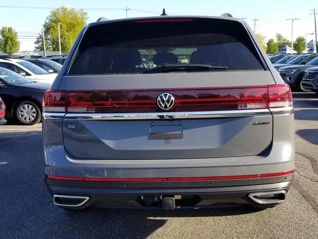 2026 Volkswagen Atlas SE with Technology