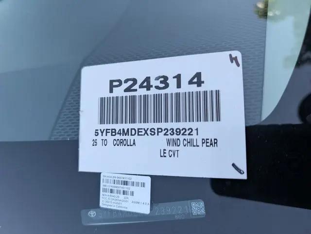 2025 Toyota Corolla LE