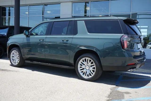 2026 Chevrolet Suburban RST, 4WD