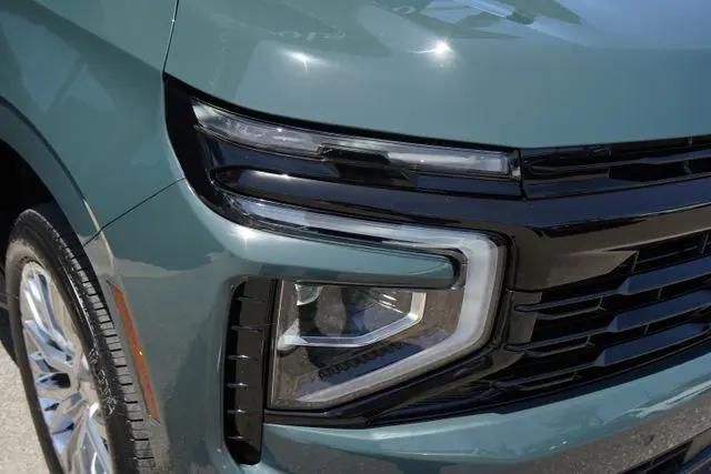 2026 Chevrolet Suburban RST, 4WD