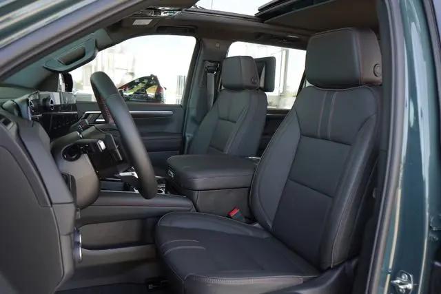 2026 Chevrolet Suburban RST, 4WD