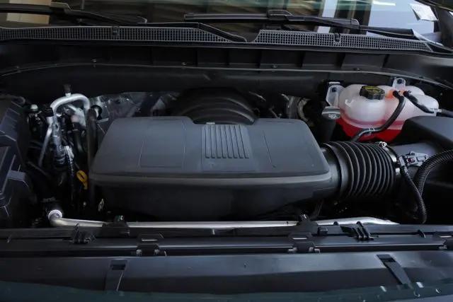 2026 Chevrolet Suburban RST, 4WD