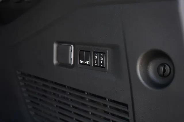 2026 Chevrolet Suburban RST, 4WD