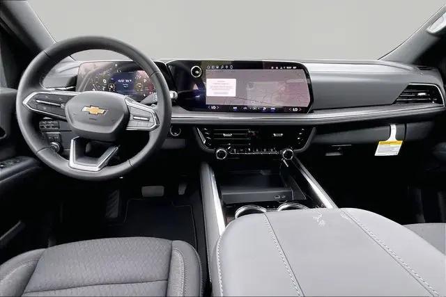 2026 Chevrolet Suburban LS, 4WD