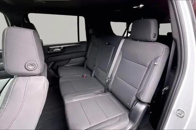 2026 Chevrolet Suburban LS, 4WD