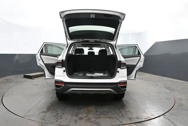 2026 Volkswagen Taos SEL