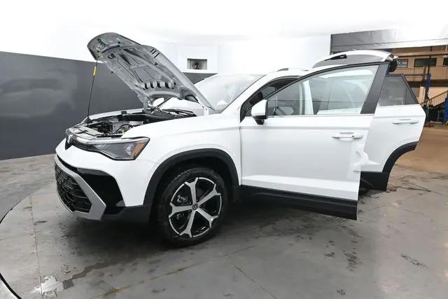 2026 Volkswagen Taos SEL