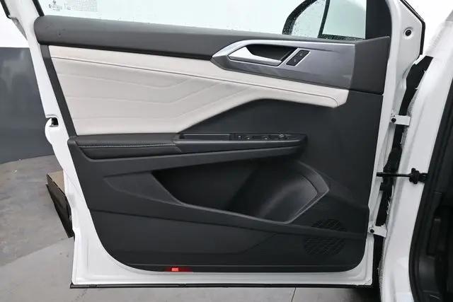 2026 Volkswagen Taos SEL