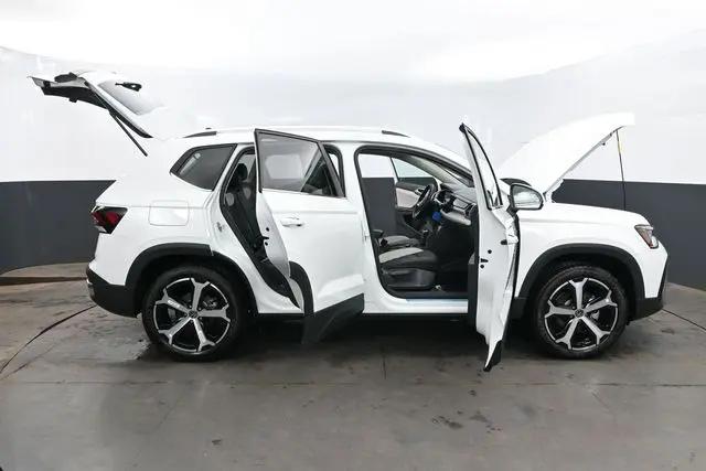 2026 Volkswagen Taos SEL