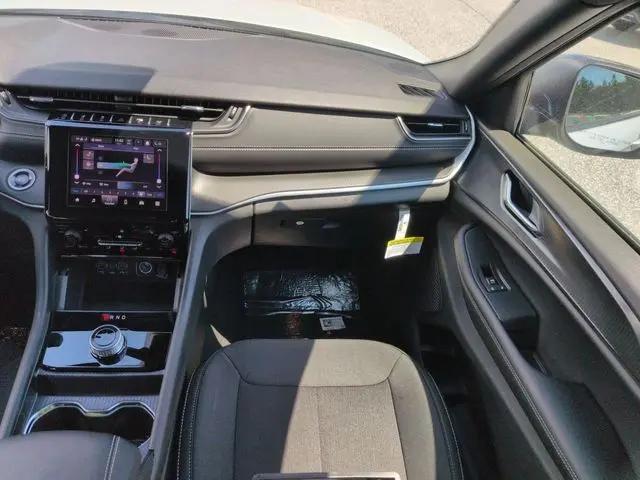 2026 Jeep Grand Cherokee L Altitude 4x4