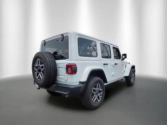 2025 Jeep Wrangler 4-Door Sahara 4x4