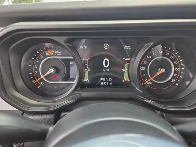 2025 Jeep Wrangler 4-Door Sahara 4x4