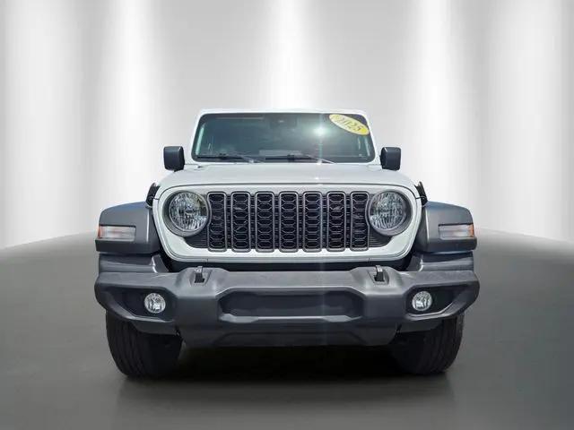 2025 Jeep Wrangler 4-Door Summit 4x4