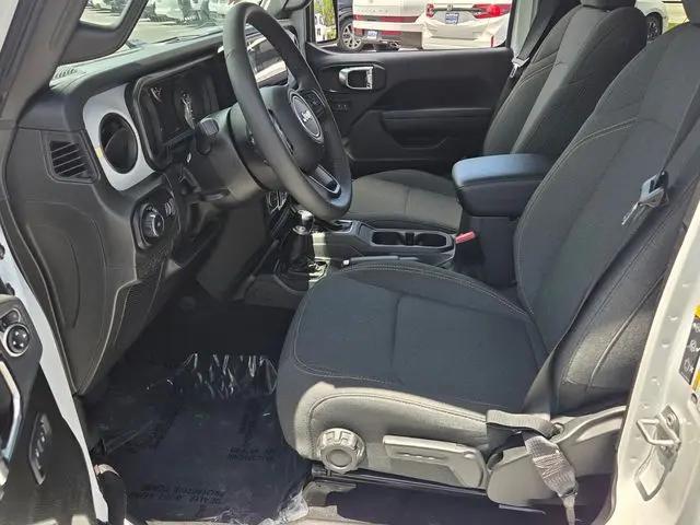 2025 Jeep Wrangler 4-Door Summit 4x4