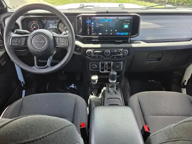 2025 Jeep Wrangler 4-Door Summit 4x4