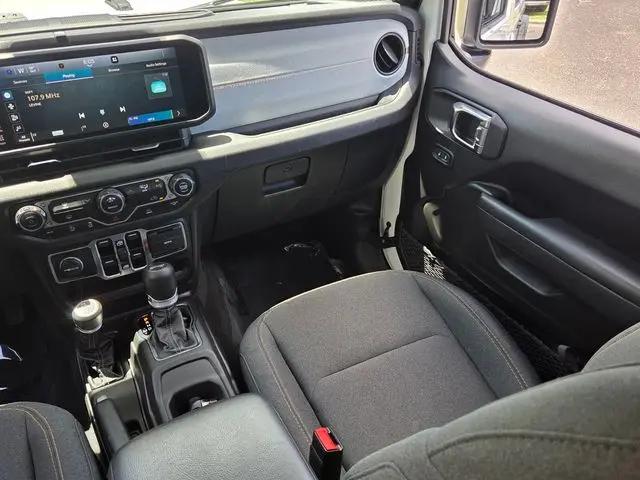 2025 Jeep Wrangler 4-Door Summit 4x4