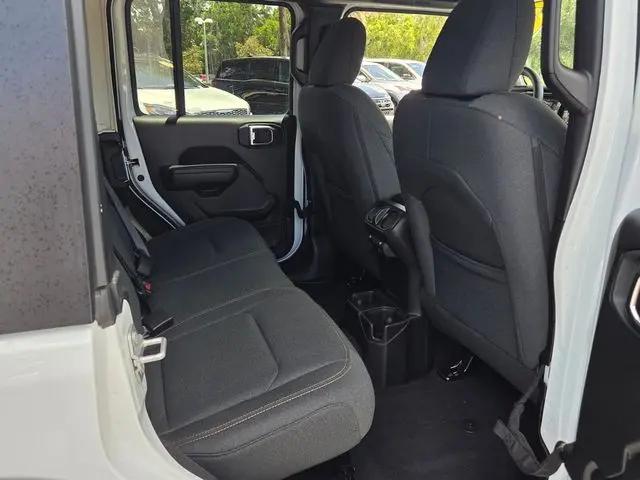 2025 Jeep Wrangler 4-Door Summit 4x4