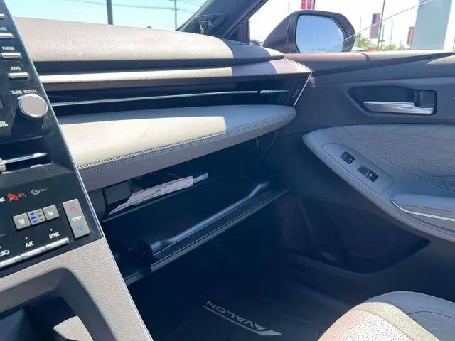 2019 Toyota Avalon Limited