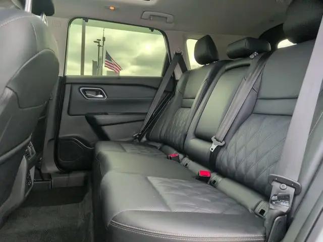 2025 Nissan Rogue Platinum Intelligent AWD