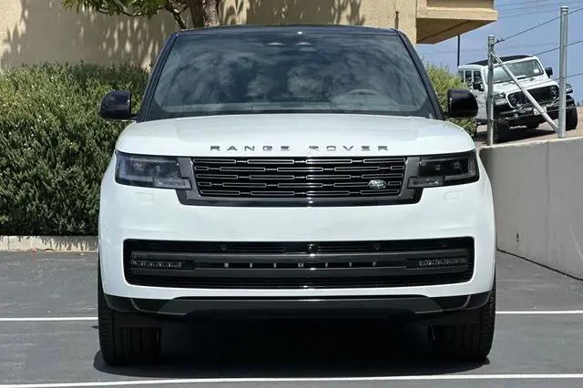 2026 Land Rover Range Rover P400 SE 7 Seat