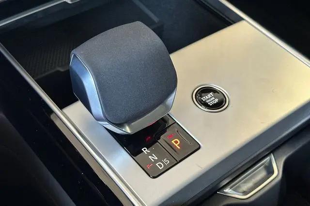 2026 Land Rover Range Rover P400 SE 7 Seat