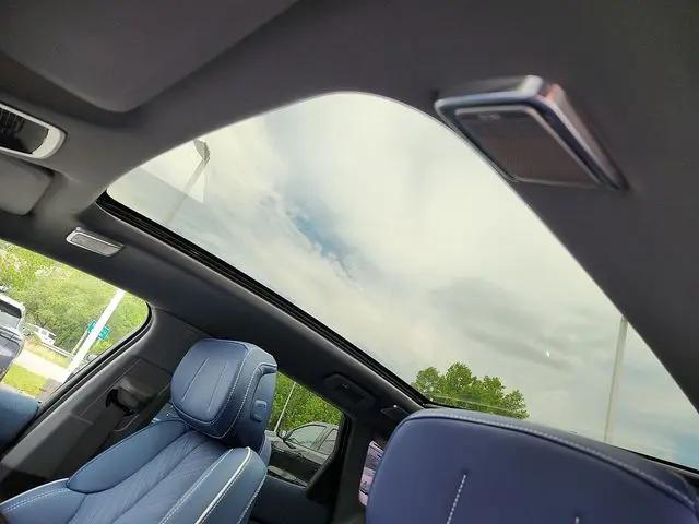 2025 Cadillac iQ Luxury 2 AWD