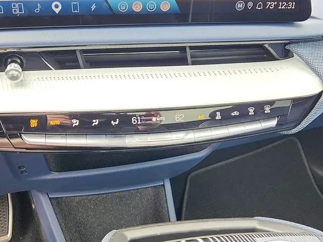 2025 Cadillac iQ Luxury 2 AWD