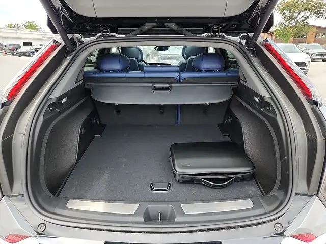 2025 Cadillac iQ Luxury 2 AWD