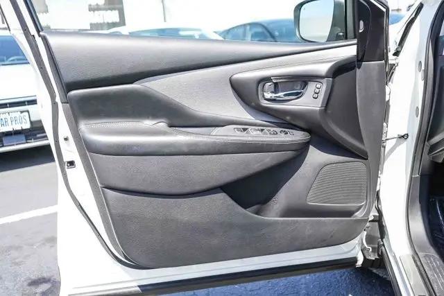 2023 Nissan Murano SL FWD