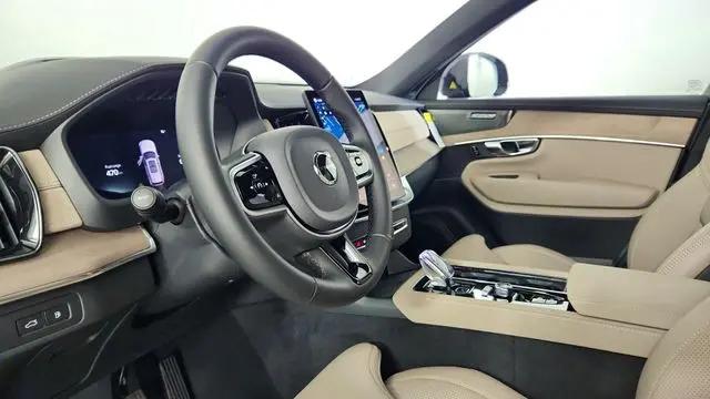 2026 Volvo XC90 Plug-In Hybrid Ultra Dark Theme, T8 AWD, Electric/Gasoline, 7 Seats