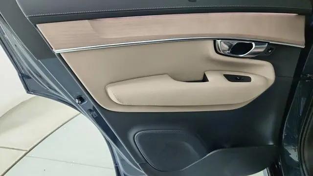 2026 Volvo XC90 Plug-In Hybrid Ultra Dark Theme, T8 AWD, Electric/Gasoline, 7 Seats
