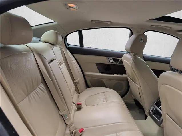 2010 Jaguar XF Premium