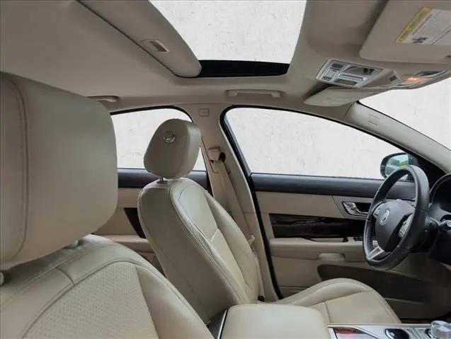2010 Jaguar XF Premium