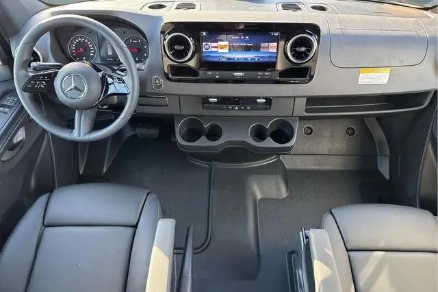2026 Mercedes-Benz Sprinter 2500 High Roof 4-Cyl Diesel HO