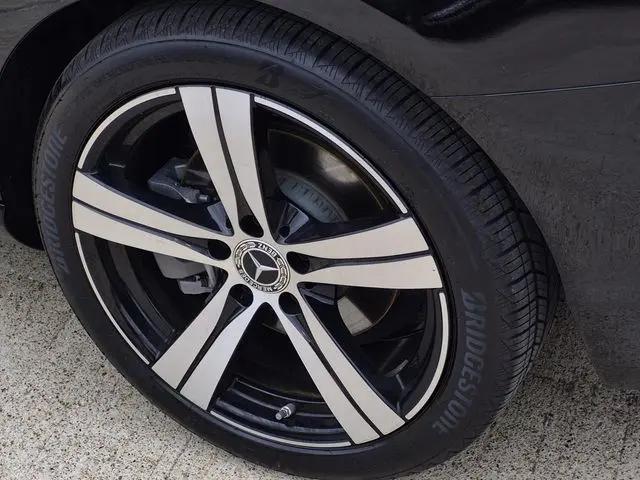 2025 Mercedes-Benz C-CLASS C 300 C 300