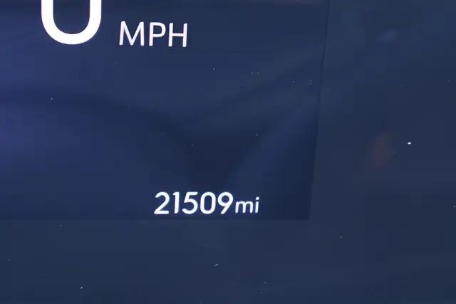 2024 Buick NV Preferred FWD