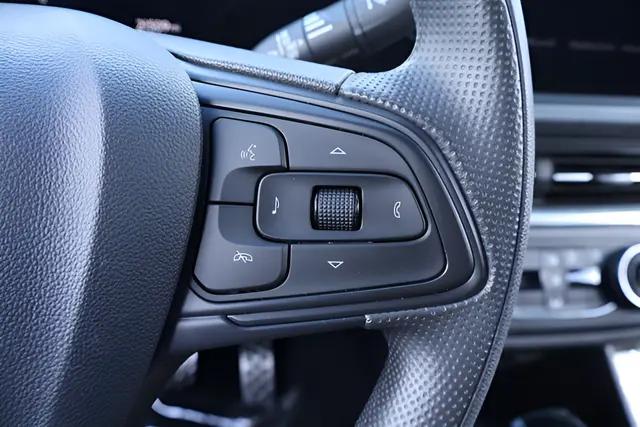 2024 Buick NV Preferred FWD