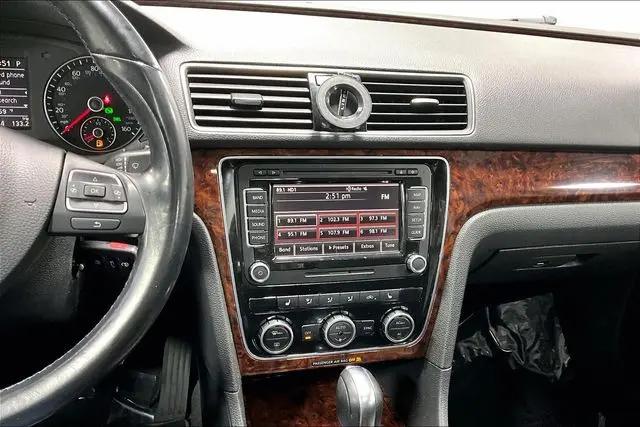 2012 Volkswagen Passat 2.5L SEL