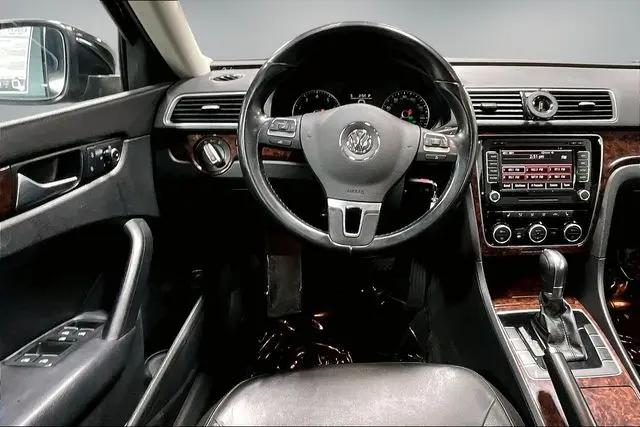 2012 Volkswagen Passat 2.5L SEL