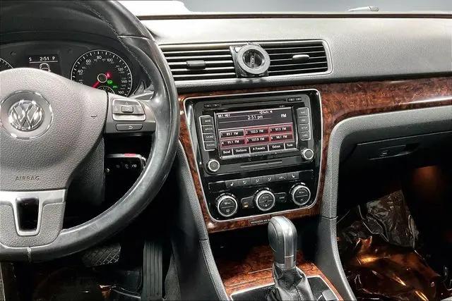 2012 Volkswagen Passat 2.5L SEL