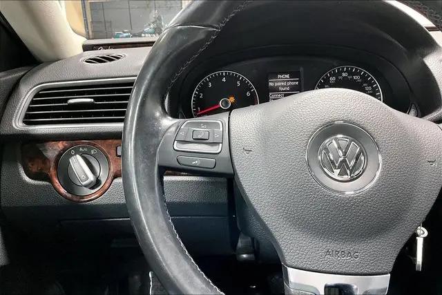 2012 Volkswagen Passat 2.5L SEL