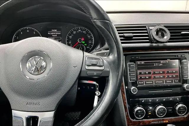 2012 Volkswagen Passat 2.5L SEL