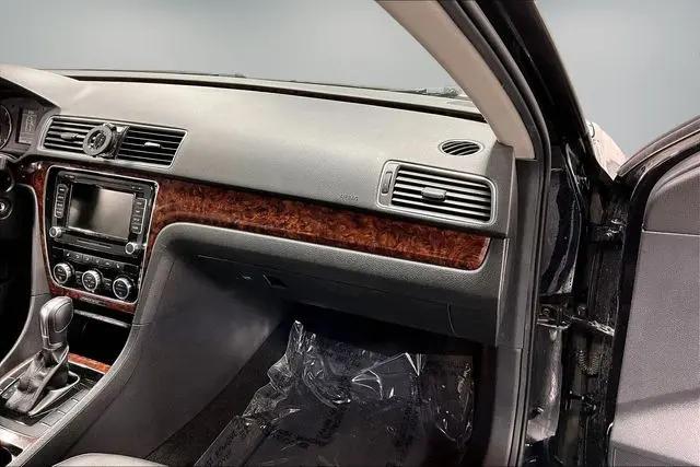 2012 Volkswagen Passat 2.5L SEL