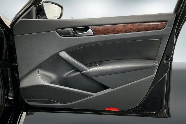 2012 Volkswagen Passat 2.5L SEL