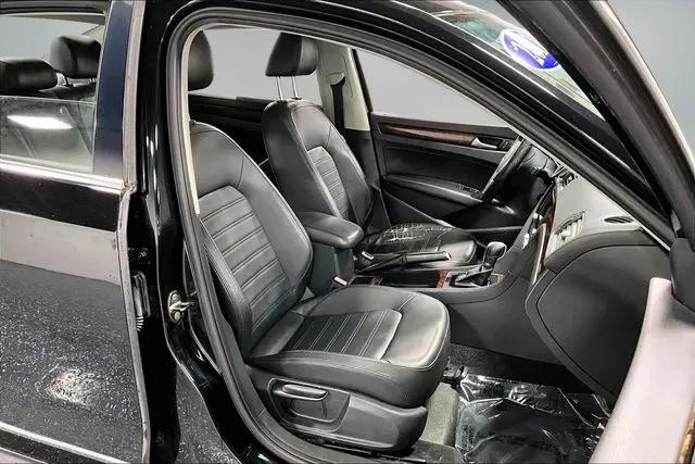 2012 Volkswagen Passat 2.5L SEL