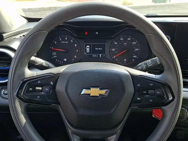 2025 Chevrolet Trax FWD LS