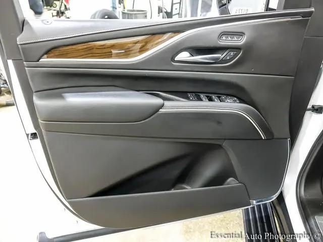 2023 Cadillac Escalade ESV 4WD Sport Platinum