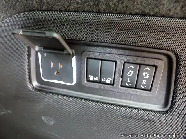 2023 Cadillac Escalade ESV 4WD Sport Platinum
