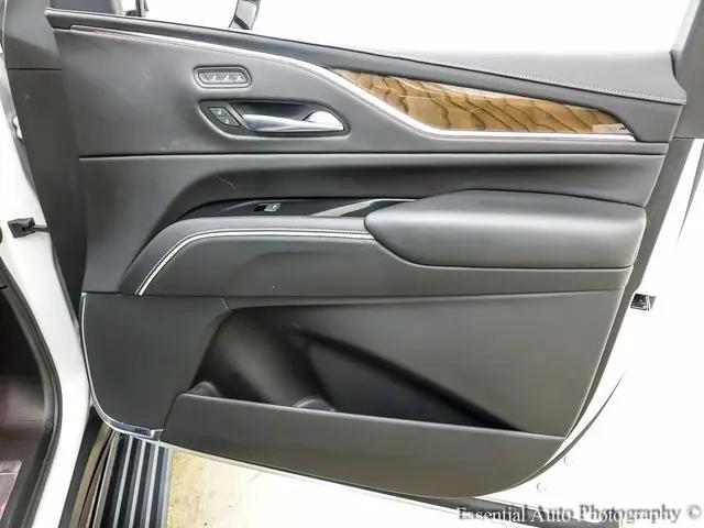 2023 Cadillac Escalade ESV 4WD Sport Platinum