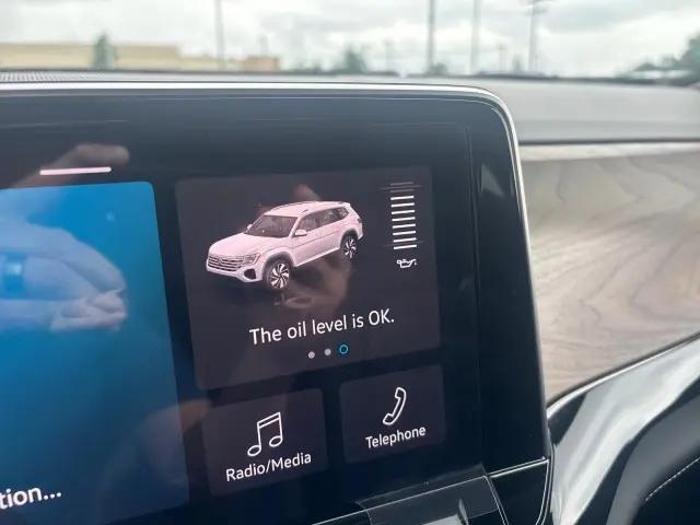 2026 Volkswagen Atlas SE with Technology